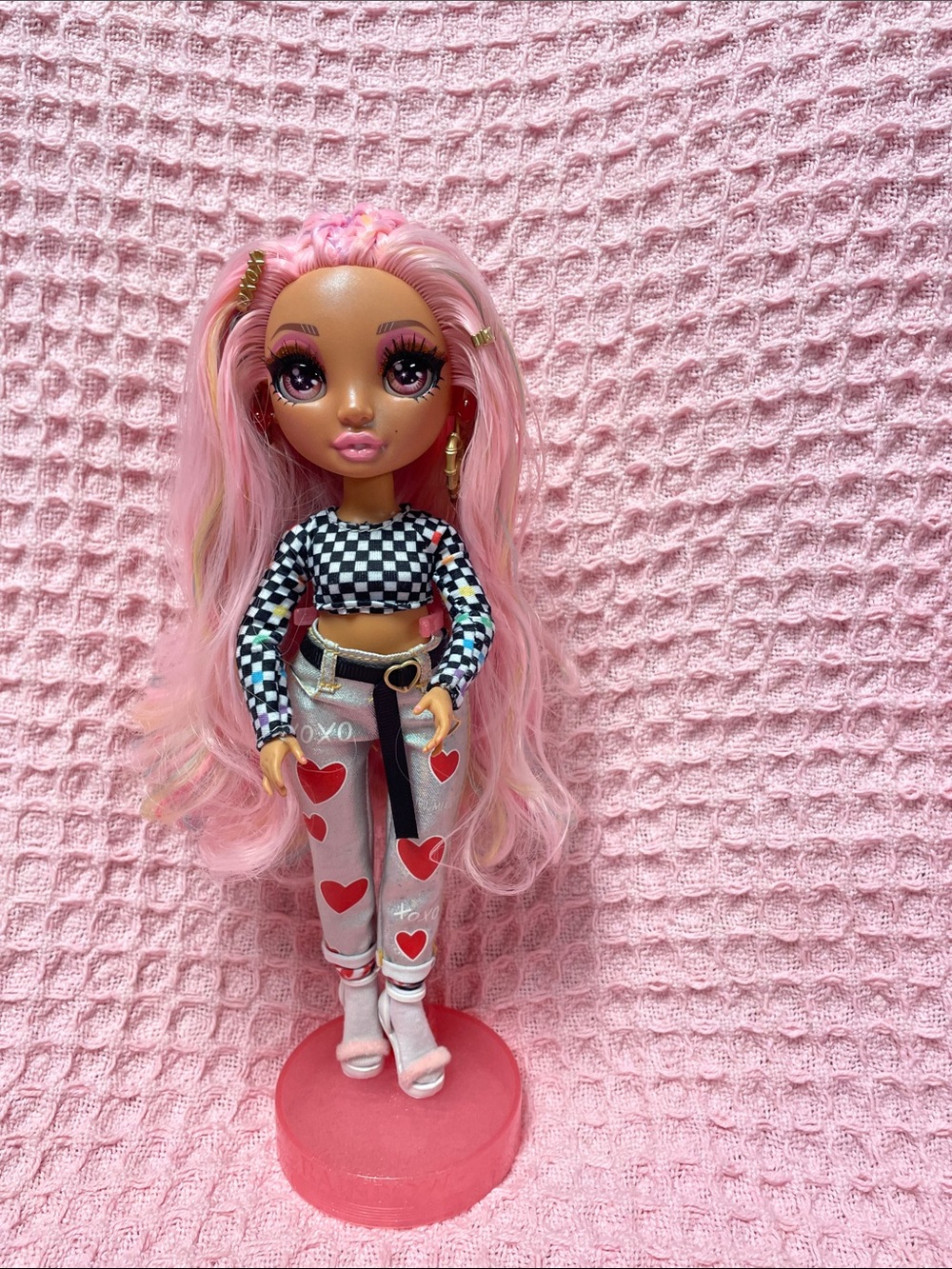 Rainbow High -  Kia Heart Fashion Doll with Long pink and multi colored hair.